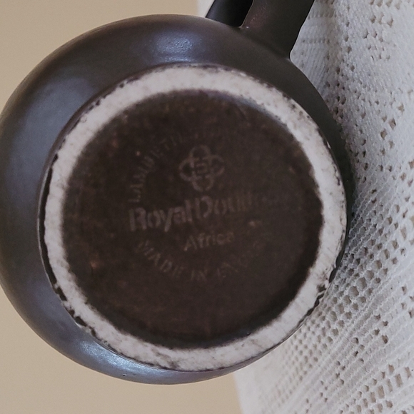 Royal Doulton Africa lambeth stoneware milk jug - Picture 2 of 4